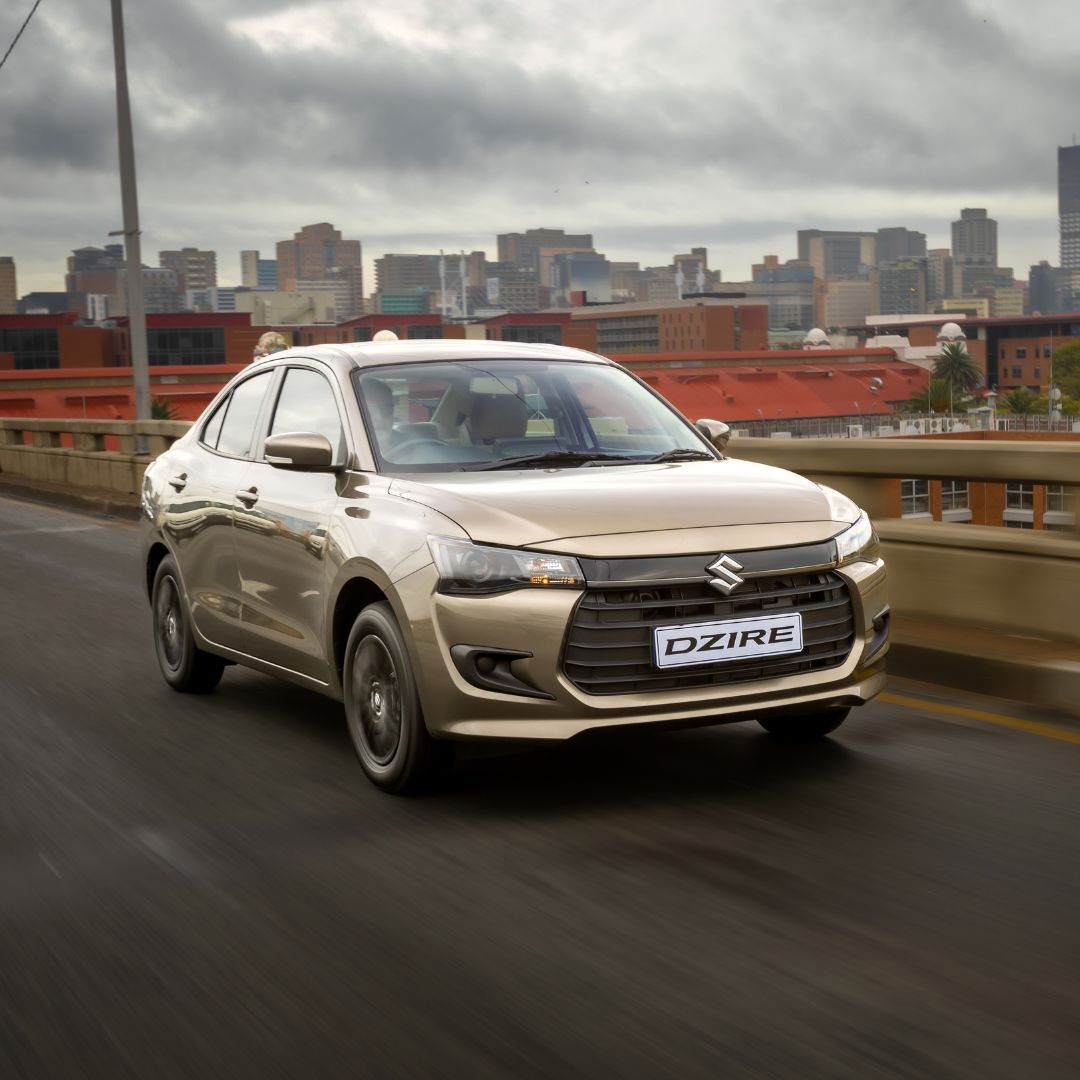 Dzire Driving Shot carousel (1)